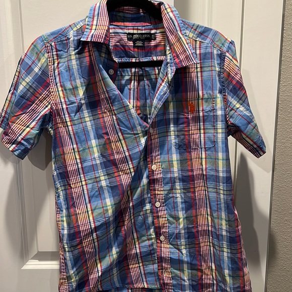Boys Plaid Polo Button Up (XXL-18) - Picture 1 of 3